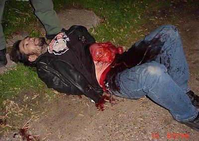 idiot-high-meth-starts-cut-himself-pulling-his-intestines-out-3.jpg