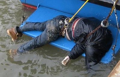 drowning-victim-new-york-city-335710099_4d1df804ba.jpg