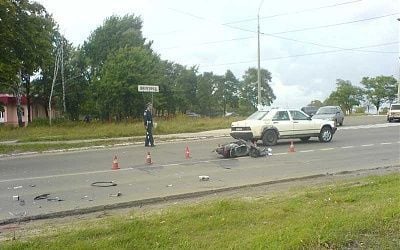 motorcycle-accident-man-still-alive-motorcycle-crash-still-alive-1.jpg
