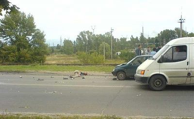 motorcycle-accident-man-still-alive-motorcycle-crash-still-alive-2.jpg