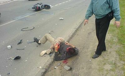 motorcycle-accident-man-still-alive-motorcycle-crash-still-alive-3.jpg