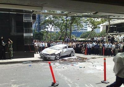 car-drives-off-8th-floor-parking-garage-car-falls-off-parking-garage-6.jpg