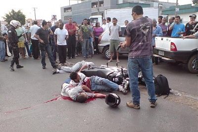 three-men-try-steal-cops-motorcycle-perps-rob-police-officer-1.jpg