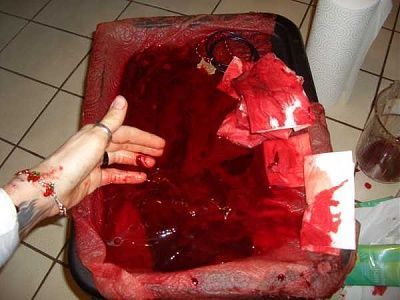 some-emo-girl-needs-serious-help-emo_girl_cuts_herself_picture-55.jpg