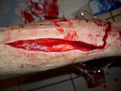 some-emo-girl-needs-serious-help-emo_girl_cuts_herself_picture-121.jpg