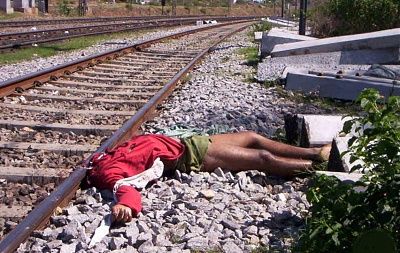 decapitation-train-24.jpg