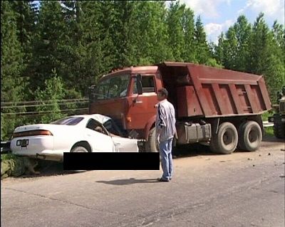 russian-truck-accident-three-killed-1.jpg