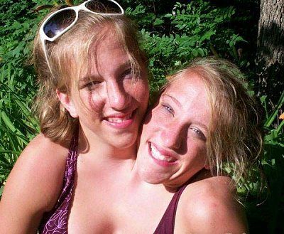 abby-hensel-brittany-hensel-895970297_l.jpg
