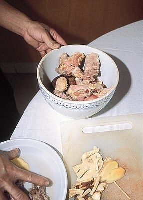 book-talks-about-chinese-fetal-soup-20011016unv020097003.jpg