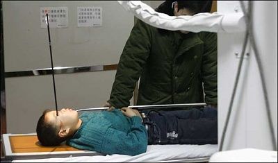 boy-gets-arrow-through-eye-arrow1_682_677513a.jpg