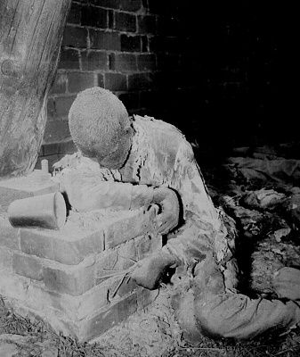 burned-death-nazi-ss-troops-this_victim_of_nazi_inhumanity.jpg