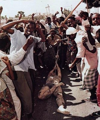 us-helicopter-pilot-shot-down-somalia-2.jpg
