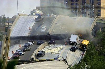 minneapolis-bridge-collapse-2007-pictures-video-minneapolis-bridge-collapse-photos-23.jpg