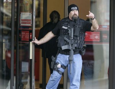 omaha-mall-massacre-december-5-2007-omaha-mall-shooting-photos-4.jpg