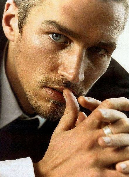 FOr one johnny depp looks loads better with it than clean shaven