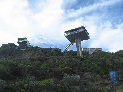 33-weird-unusual-shaped-houses-around-world-house-great-ocean-road-victoria-australia.jpg