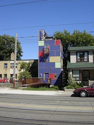 33-weird-unusual-shaped-houses-around-world-house-toronto-ontario.jpg