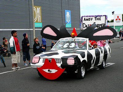 54-cow-cars-all-around-world-cow-car-39.jpg