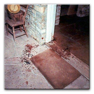 charles-manson-crime-scene-pictures-doorstep2.jpg