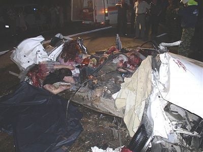13491-car-all-passengers-fubardbig0.jpg