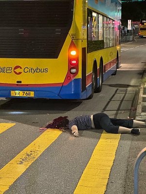 20240810_hkwomanheadcrushedbus_001.jpg