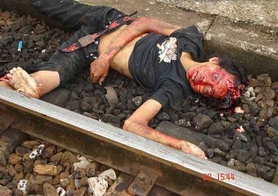 14317-teen-girl-vs.-train.......big0.jpg