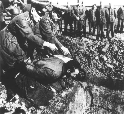 gestapo-executes-russian-peasants-second-world-war-01.jpg