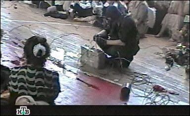 Beslan%20School%20Explosives%20hidden%20under%20Floor.jpg