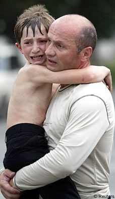 beslabboyR260506_228x394.jpg