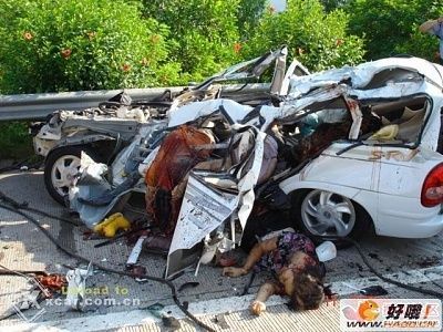 20090807caraccident06.jpg