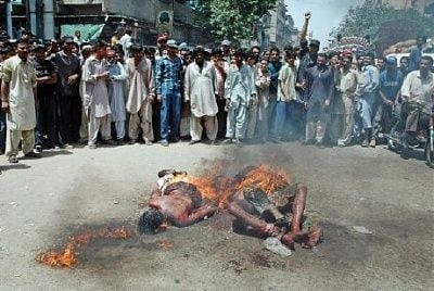 karachi-vigilante-2.jpg