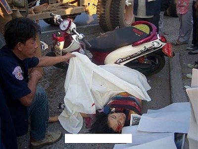 viraldeath_com-flashpoints-scooter-crash-3.jpg