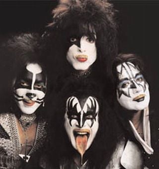 kiss.jpg