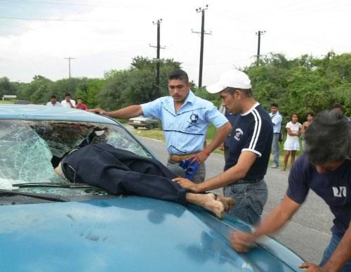 guy dead car accident windscreen.jpg