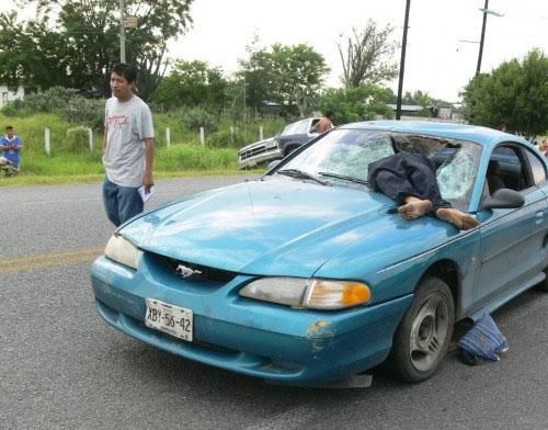 guy dead car accident windscreen 1.jpg