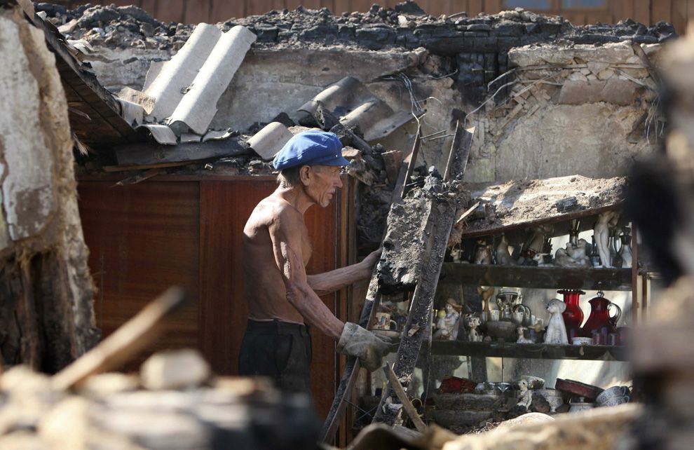 200757d1281272677-russian-wildfires-july-august-2010-r15_24520411.jpg