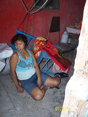 2009-5-16.mexica.potosi.-nely-valentina-ganzalez-reyez-30age-suic2.jpg