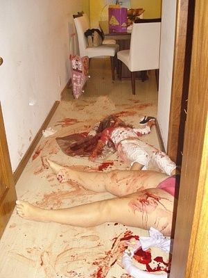 bloody-massacre-mother-child-home-01.jpg