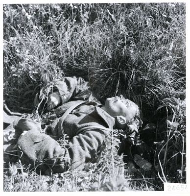deadc-commie.jpg