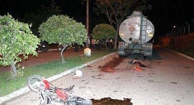 motorcycle-vs-tanker-truck-1.jpg
