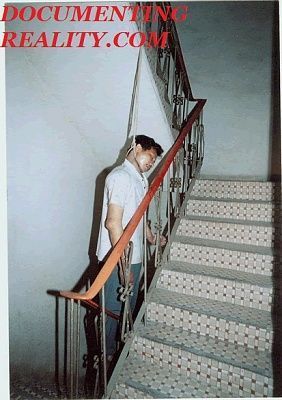 dead-stairs2.jpg