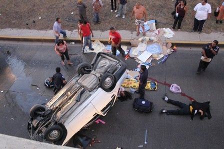 23_01_08_327_DOS_MUERTOS_EN_ACCIDENTE_GOMEZ_MORIN_Y_GABRIELA_MISTRAL.jpg