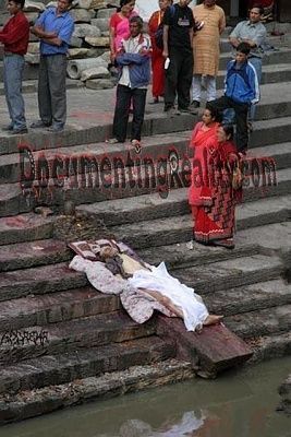 pashupatinath-cremation02cr.jpg