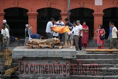 pashupatinath-cremation10.jpg