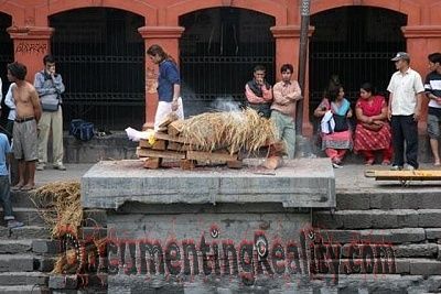 pashupatinath-cremation12cr.jpg