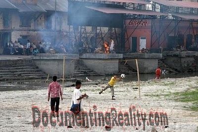 pashupatinath-cremation14cr.jpg