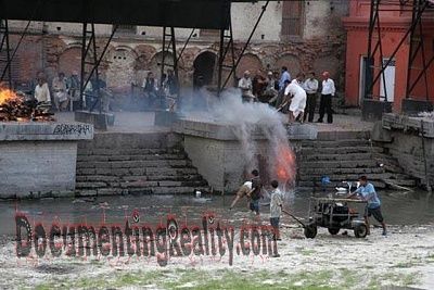 pashupatinath-cremation15cr.jpg