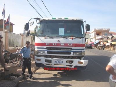 truck-crash4.jpg