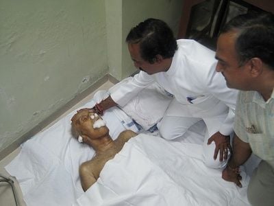 dr-naram-along-brother-bidyuth-naram.jpg