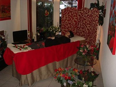 women-caskets-1-.jpg